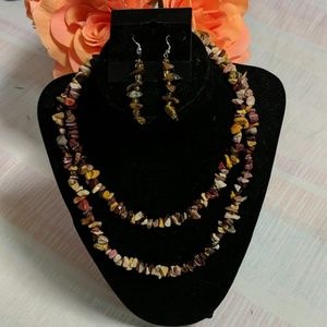 NFSG523 Necklace w/Earings Bundle Semi Precious
